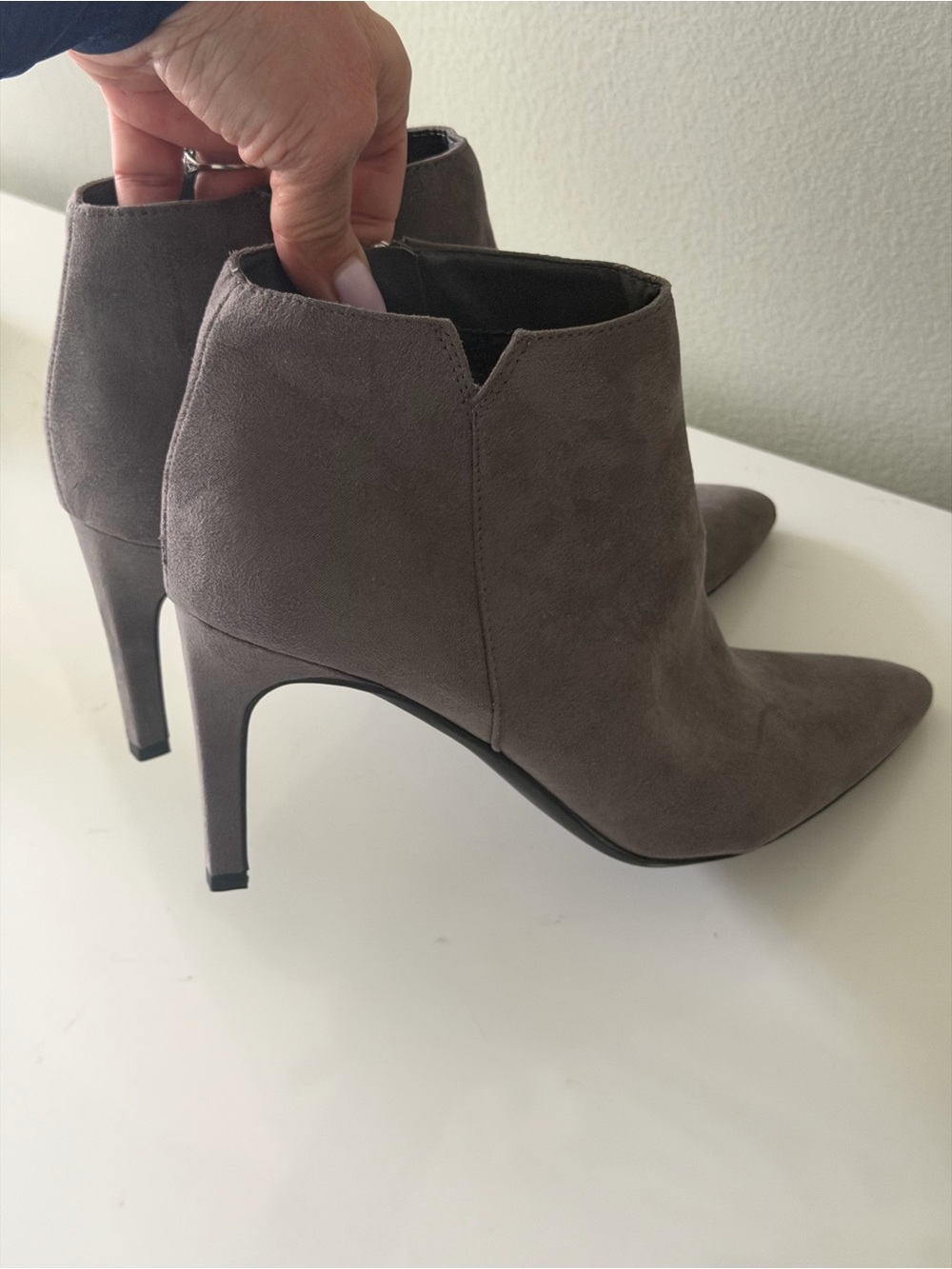 Sam & Libby Audrey Suede Pointed-Toe Ankle Gray Boots 8 1/2